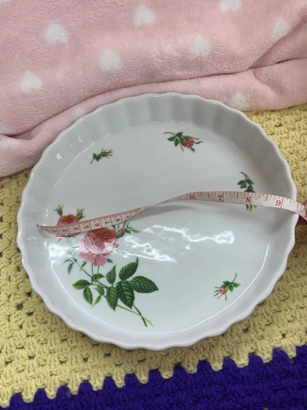 Christine Holm porcelain rose pattern quiche pie plate/deep dish 9 3/4”